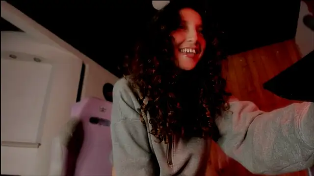 Snapshot of _Laary chatting on February 2025 11:41:01 PM Laary online show from February 2025 11:41:01 PM