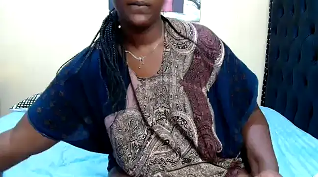 Toomuchbooty33 online show from February 2025 09:01:01 PM