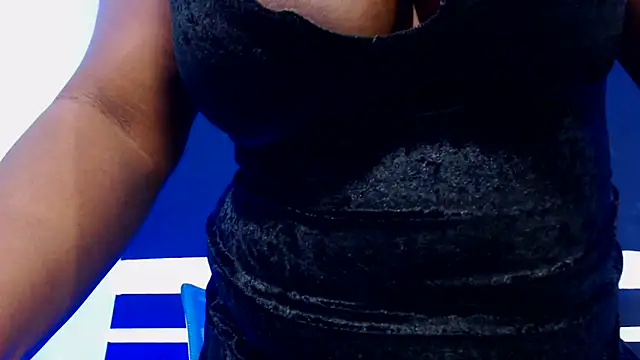 Snapshot of YeminaLeman chatting on February 2026 01:33:02 PM YeminaLeman online show from February 2026 01:33:02 PM