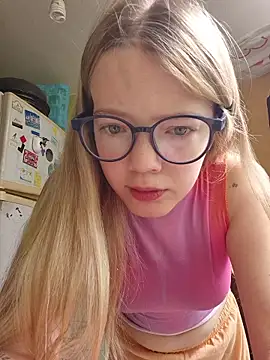 Snapshot of -veranito- chatting on September 2025 05:12:02 PM -veranito- online show from September 2025 05:12:02 PM