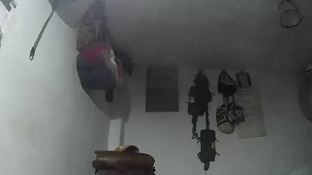 Snapshot of crazylatinguyy chatting on December 2025 10:29:02 PM crazylatinguyy online show from December 2025 10:29:02 PM