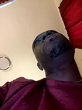 Snapshot of KingB8r chatting on October 2025 06:09:01 PM KingB8r online show from October 2025 06:09:01 PM