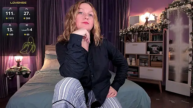 Snapshot of Lazy_Lady chatting on December 2025 12:54:01 PM Lazy Lady online show from December 2025 12:54:01 PM