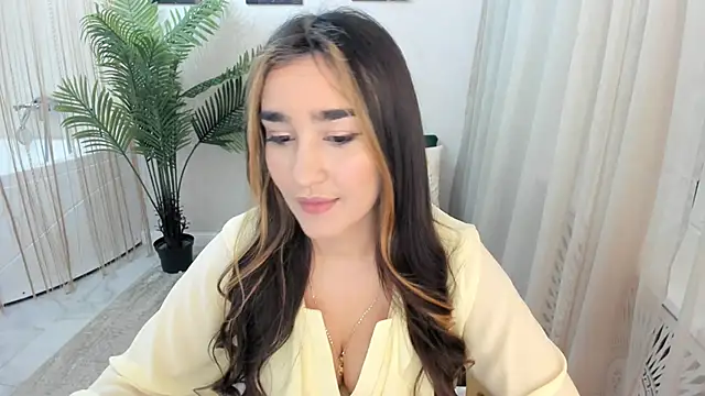 Snapshot of GoldenHeart_1 chatting on April 2026 11:38:01 AM GoldenHeart 1 online show from April 2026 11:38:01 AM