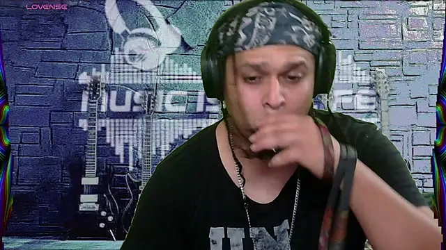 chino roz online show from February 2025 02:52:02 PM