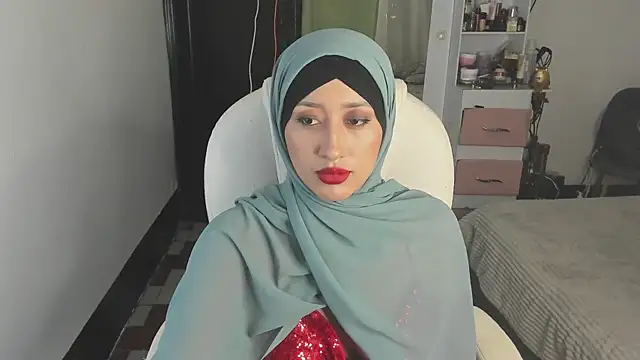 adila anich online show from January 2025 12:37:02 AM