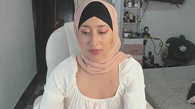 adila anich online show from January 2025 03:24:02 AM