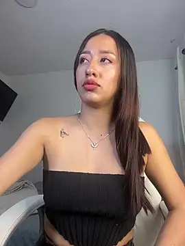 adila anich online show from March 2025 11:28:02 PM