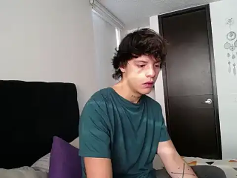 Santiago kiler online show from February 2025 01:03:02 PM