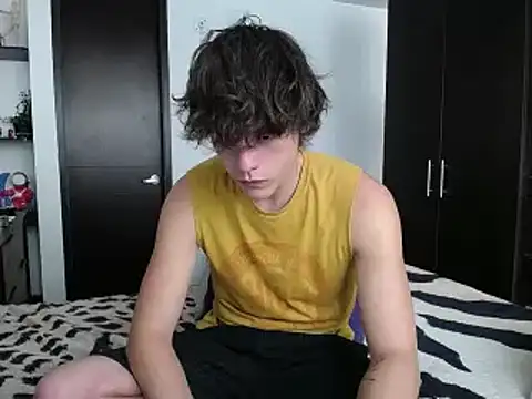 Santiago kiler online show from March 2025 10:10:02 PM