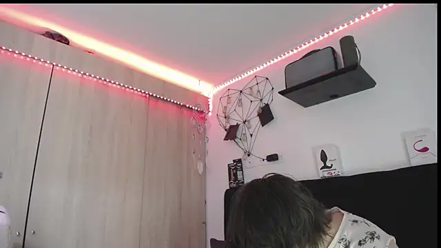 Santiago kiler online show from March 2026 06:15:02 PM