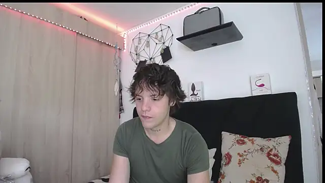 Santiago kiler online show from March 2026 01:40:02 PM