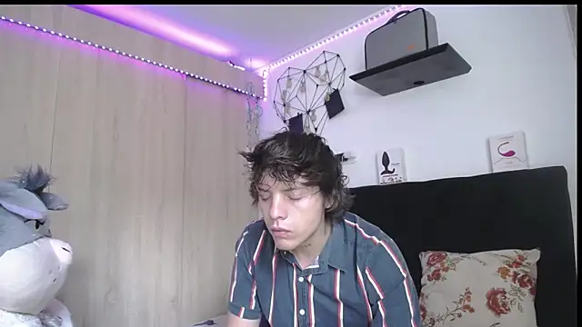 Santiago kiler online show from April 2026 02:06:02 PM