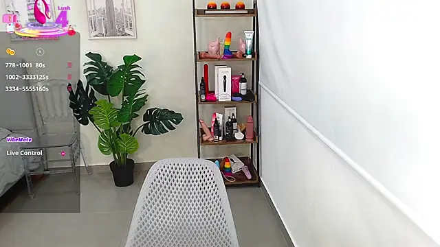 Sassy--Girl online show from March 2025 06:12:02 PM