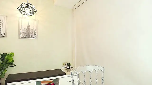 Sassy--Girl online show from September 2025 06:10:02 PM