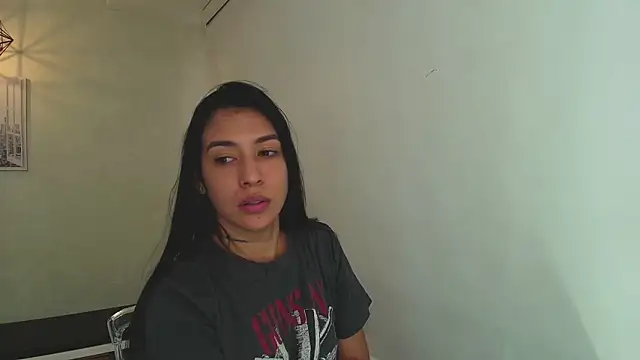 Sassy--Girl online show from October 2025 06:04:01 PM