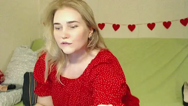 Snapshot of mmmPinUpGirl chatting on May 2026 03:50:01 PM mmmPinUpGirl online show from May 2026 03:50:01 PM
