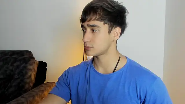 Snapshot of AlexRivera6 chatting on November 2025 01:21:02 PM AlexRivera6 online show from November 2025 01:21:02 PM