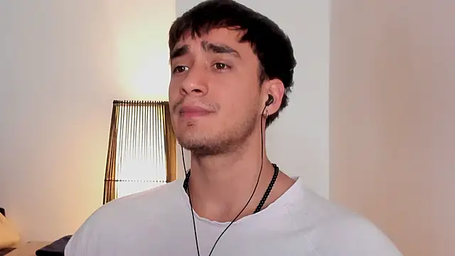 Snapshot of AlexRivera6 chatting on February 2026 09:02:02 PM AlexRivera6 online show from February 2026 09:02:02 PM