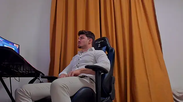 Snapshot of WilsonJules chatting on March 2025 04:29:02 PM WilsonJules online show from March 2025 04:29:02 PM