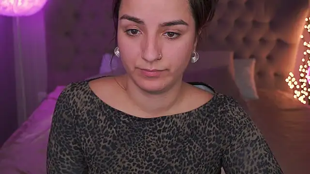 Daphne Moss online show from February 2025 08:59:02 PM