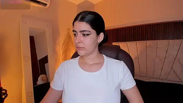  Niah  online show from March 2026 08:58:02 PM