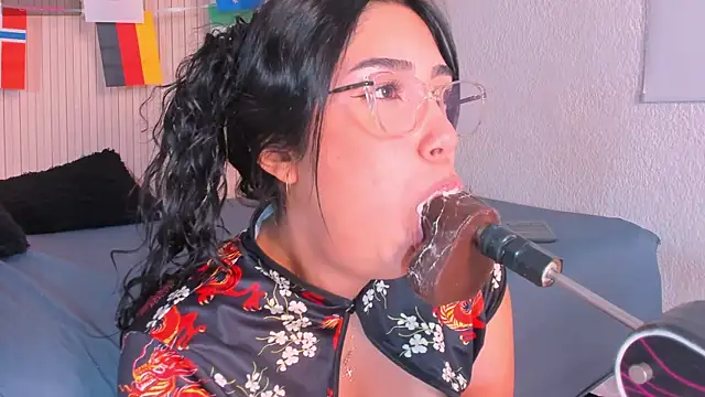 emily campbell  online show from July 2026 04:34:01 PM