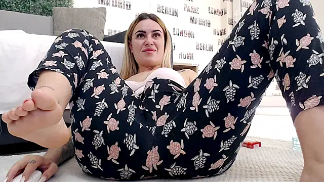 sweetdaiana23 online show from March 2025 03:41:02 AM