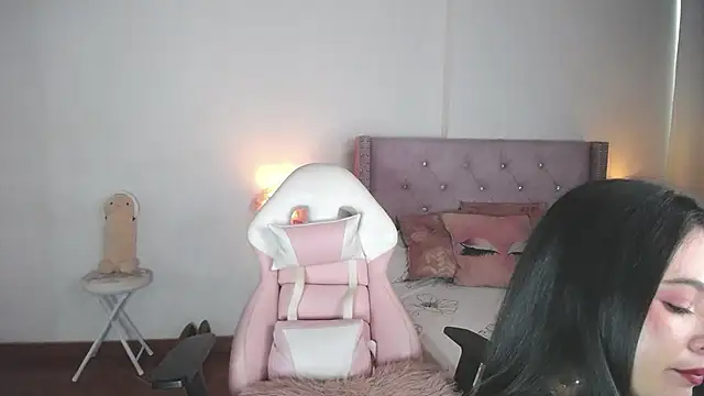 Snapshot of destinysweet21 chatting on February 2025 05:42:02 PM destinysweet21 online show from February 2025 05:42:02 PM