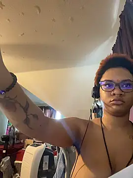 nickytheehawtie online show from March 2026 02:58:02 PM