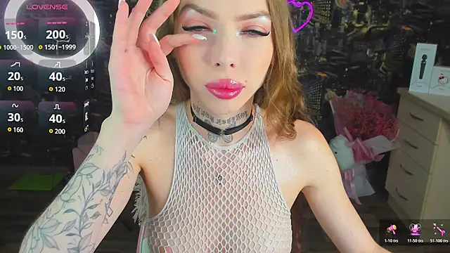 Snapshot of ArielSpell chatting on April 2026 09:23:01 PM ArielSpell online show from April 2026 09:23:01 PM