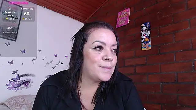 LIila28six online show from February 2026 02:32:02 PM