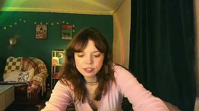 ClancyMorissey online show from November 2025 07:04:02 PM