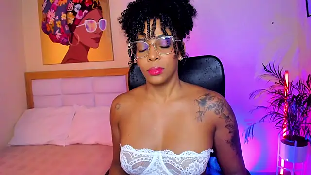 AitanaBrown  online show from April 2026 09:21:02 PM