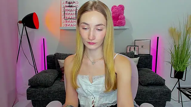 bella  rose online show from February 2025 01:08:02 PM