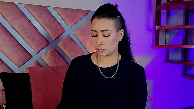  kelly hous36 online show from April 2026 12:32:01 PM