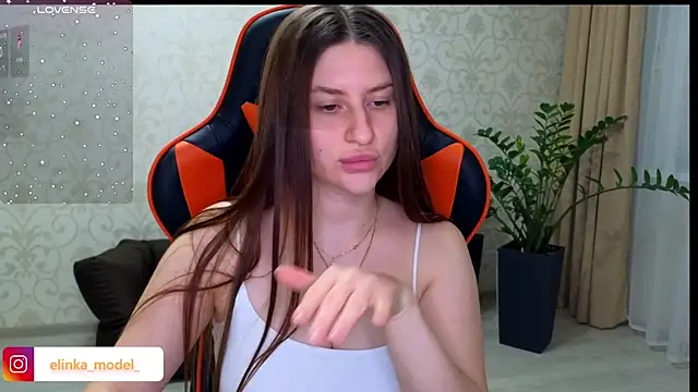 Elishka  online show from November 2025 07:37:01 PM