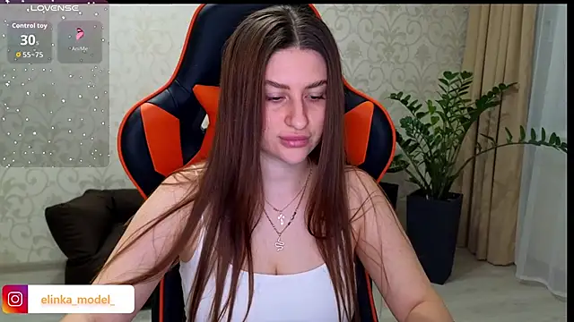 Elishka  online show from November 2025 02:39:02 PM