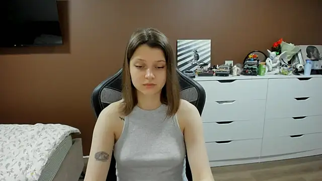 SoniNesti online show from March 2026 03:12:02 PM