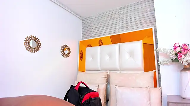 Snapshot of ShaniaBrownn chatting on March 2025 08:05:01 PM ShaniaBrownn online show from March 2025 08:05:01 PM