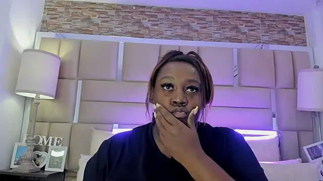 Snapshot of ShaniaBrownn chatting on September 2025 07:37:01 PM ShaniaBrownn online show from September 2025 07:37:01 PM