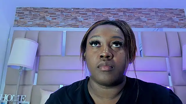 Snapshot of ShaniaBrownn chatting on October 2025 07:34:02 PM ShaniaBrownn online show from October 2025 07:34:02 PM