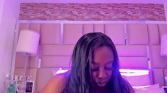 Snapshot of ShaniaBrownn chatting on November 2025 07:46:01 PM ShaniaBrownn online show from November 2025 07:46:01 PM