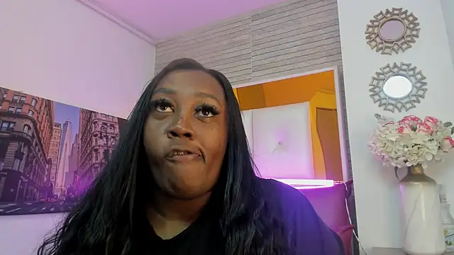 Snapshot of ShaniaBrownn chatting on November 2025 07:37:02 PM ShaniaBrownn online show from November 2025 07:37:02 PM