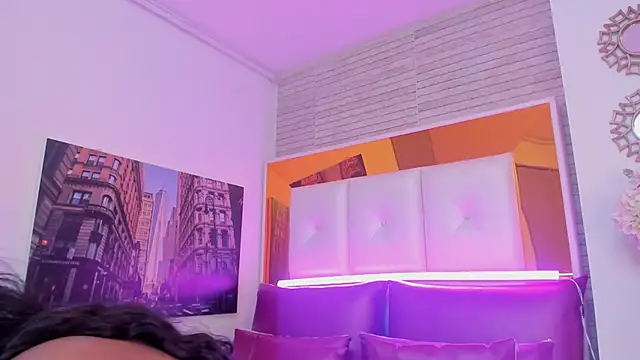 Snapshot of ShaniaBrownn chatting on November 2025 08:00:01 PM ShaniaBrownn online show from November 2025 08:00:01 PM