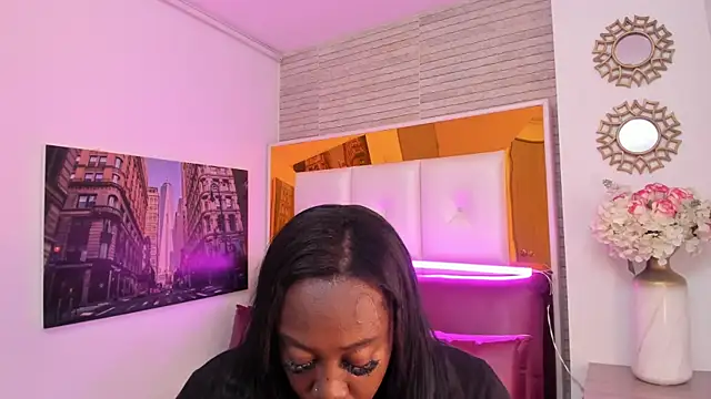 Snapshot of ShaniaBrownn chatting on December 2025 07:42:02 PM ShaniaBrownn online show from December 2025 07:42:02 PM