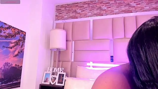 Snapshot of ShaniaBrownn chatting on December 2025 08:27:01 PM ShaniaBrownn online show from December 2025 08:27:01 PM