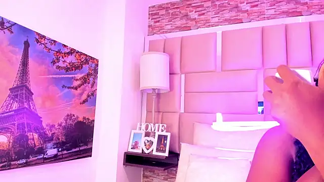 Snapshot of ShaniaBrownn chatting on December 2025 08:28:02 PM ShaniaBrownn online show from December 2025 08:28:02 PM