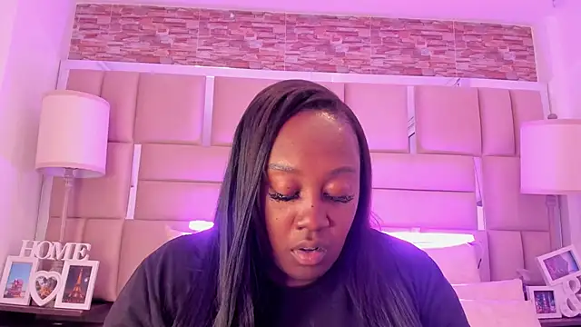 Snapshot of ShaniaBrownn chatting on January 2026 07:39:01 PM ShaniaBrownn online show from January 2026 07:39:01 PM