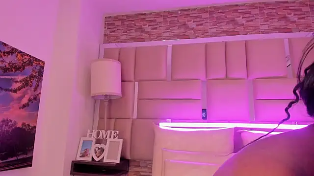 Snapshot of ShaniaBrownn chatting on February 2026 07:43:01 PM ShaniaBrownn online show from February 2026 07:43:01 PM